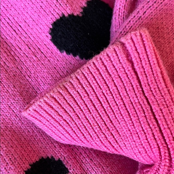 Pink Heart Pattern Sweater - Picture 4 of 8